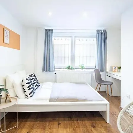 Apartmán Cityscape Budget Szoevetseg 2